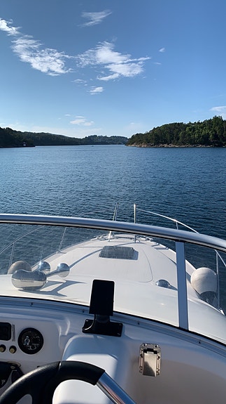 Viksund 270 St. Cruz med flybridge og gummijolle 9 of 25