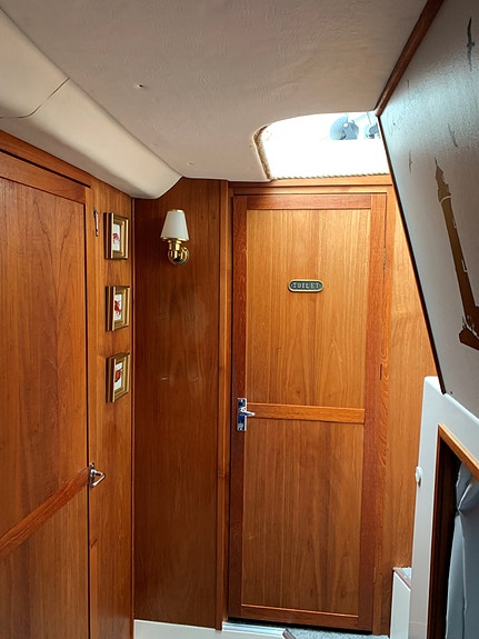Viksund 270 St. Cruz med flybridge og gummijolle 5 of 25