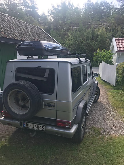 Mercedes-Benz Geländewagen 8 of 18