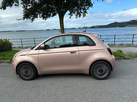 Fiat 500 2 of 5