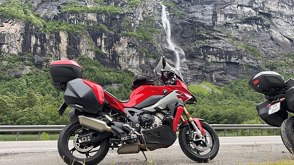 BMW S1000xr 4 of 5