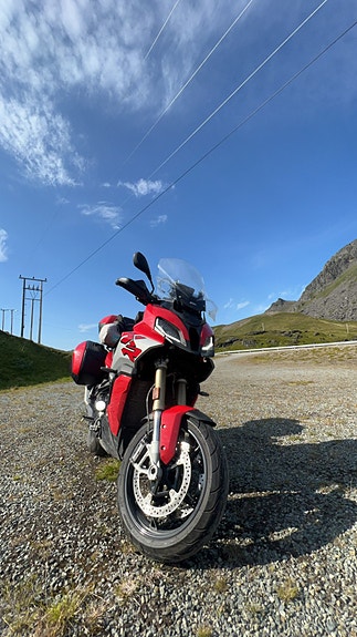 BMW S1000xr 2 of 5