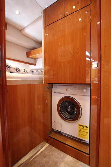 Sunseeker Predator 68/72 21 of 30
