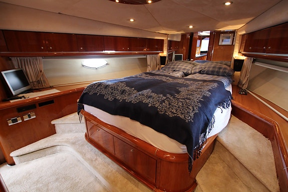 Sunseeker Predator 68/72 29 of 30