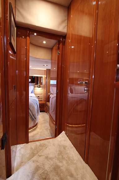 Sunseeker Predator 68/72 23 of 30