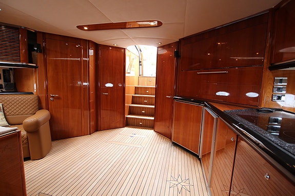 Sunseeker Predator 68/72 16 of 30