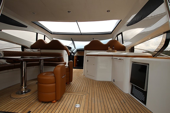 Sunseeker Predator 68/72 11 of 30