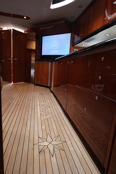 Sunseeker Predator 68/72 19 of 30