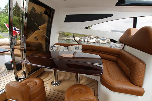 Sunseeker Predator 68/72 9 of 30