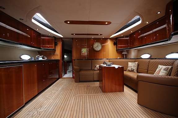 Sunseeker Predator 68/72 15 of 30