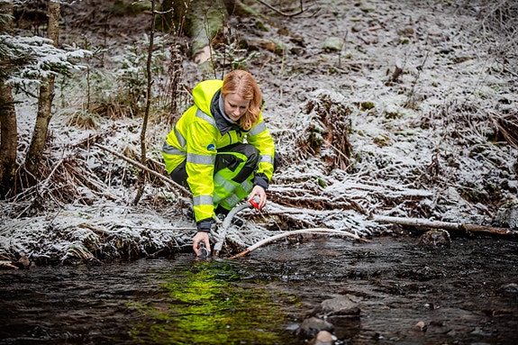 Prøvetaking. Fotograf: Beate Willumsen