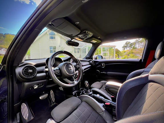 MINI Cooper S 12 of 30