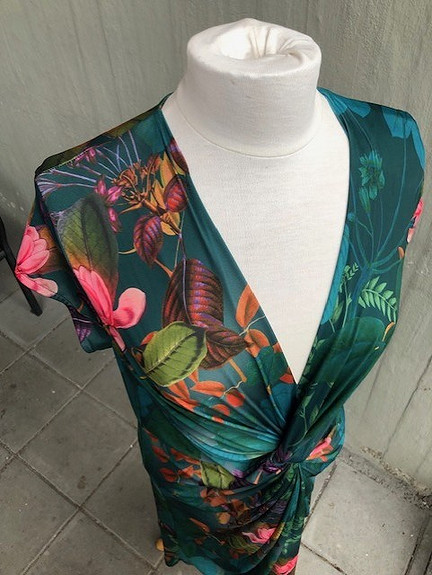 Pacific Bonus sammensnøret Nydelig kjole fra Ilse Jacobsen, NY, str XXL | FINN torget
