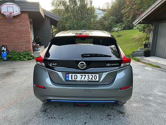 Nissan Leaf 18 of 23
