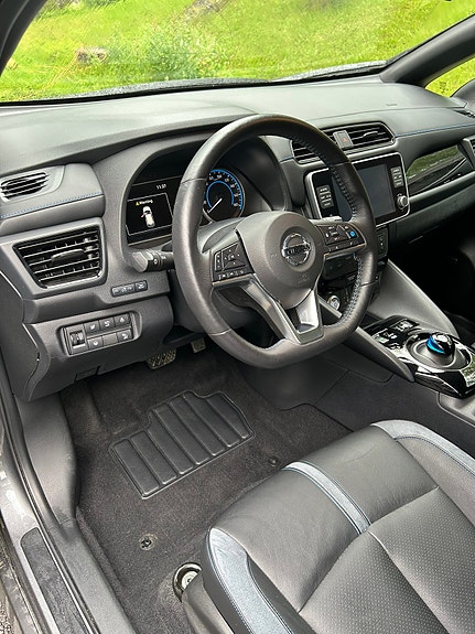 Nissan Leaf 11 of 23