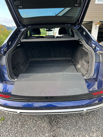Audi e-tron Sportback 17 of 25