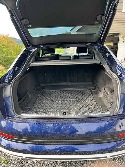 Audi e-tron Sportback 16 of 25