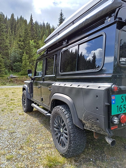 Land Rover Defender-Serie 4 of 30