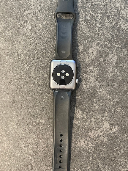 Apple Watch Series 3 sort 42mm | FINN torget