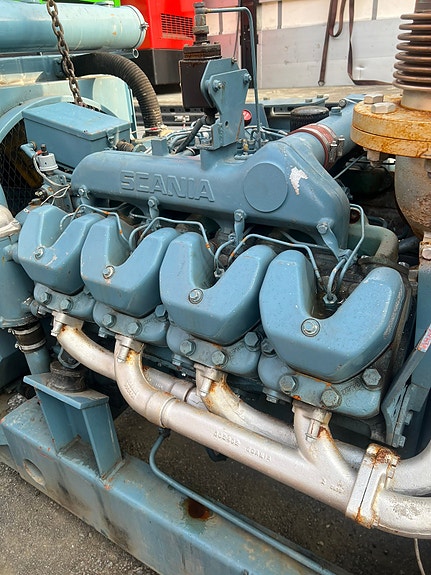 Product image 1 of 9