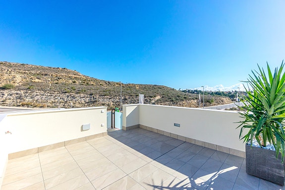 En megler med gode referanser -  SPANIA1.no