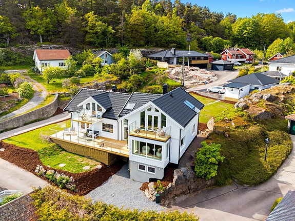 Velkommen til Havgløttveien 7 - en utsiktseiendom av de sjeldne!