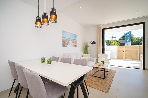 En megler med gode referanser - SPANIA1.no