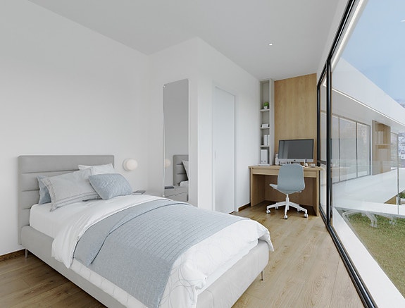 Soverom med plass til arbeidspult