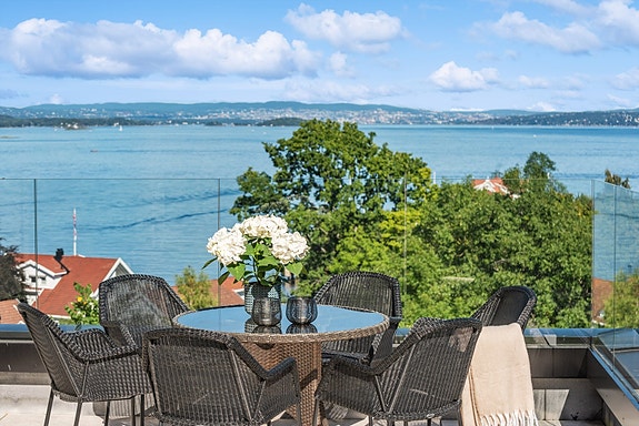 Velkommen til Vollenmarka 1F! En sentral og ettertraktet beliggenhet i hjertet av Vollen.