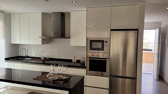 En megler med gode referanser - SPANIA1.no