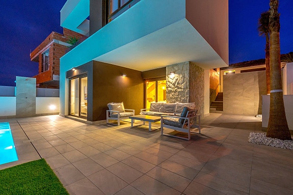 En megler med gode referanser -  SPANIA1.no