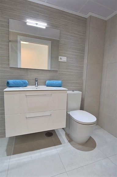 En megler med gode referanser - SPANIA1.no