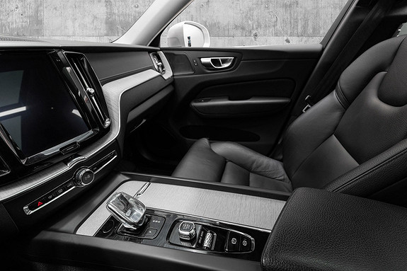 2020 Volvo XC60 T8 AWD Inscription aut