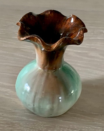 Liten vintage vase i keramikk