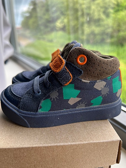 Product image 1 of 7