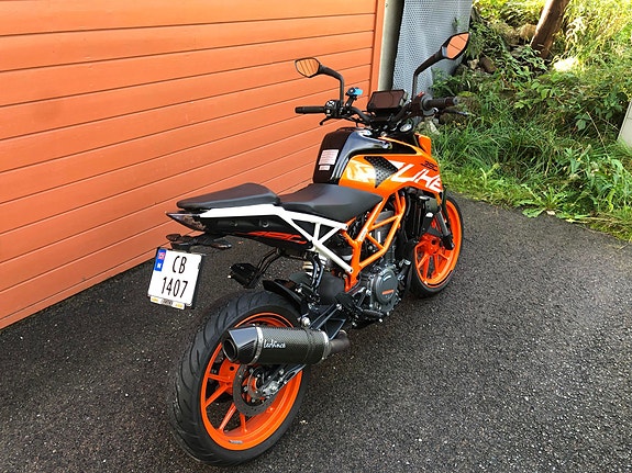 KTM Duke 390 3 of 9