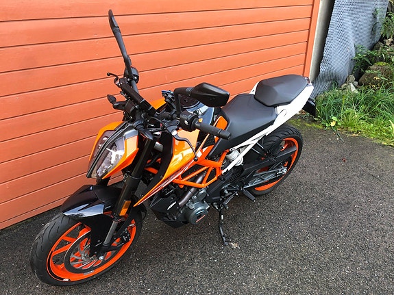 KTM Duke 390 7 of 9