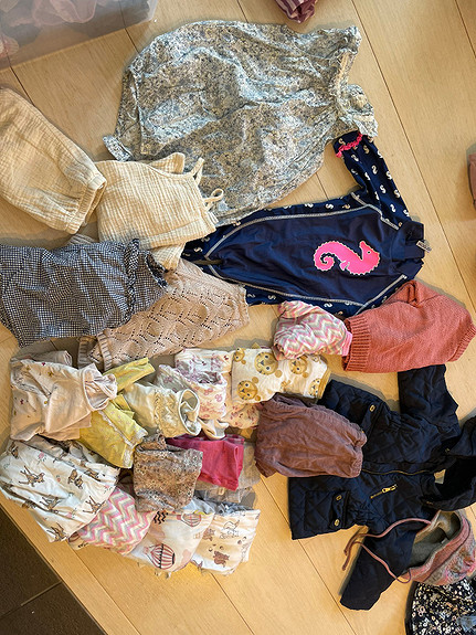 Uv drakt, sommerklær, høstjakke, bodyer, pyjamaser etc.