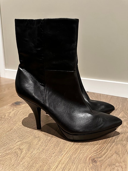 Product image 1 of 8