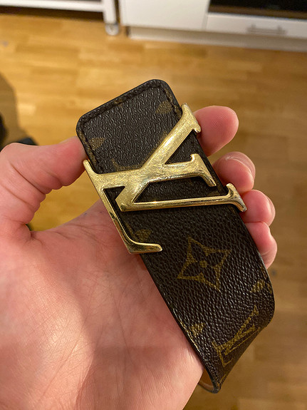 Lite brukt Louis Vuitton t-skjorte i str. M. 6100kr..