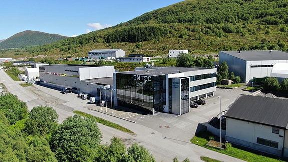 Kontor og monteringshall i Ulsteinvik, dag