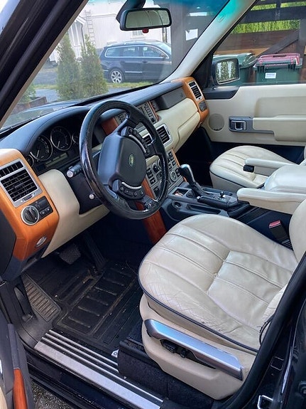 Land Rover Range Rover 3 of 10