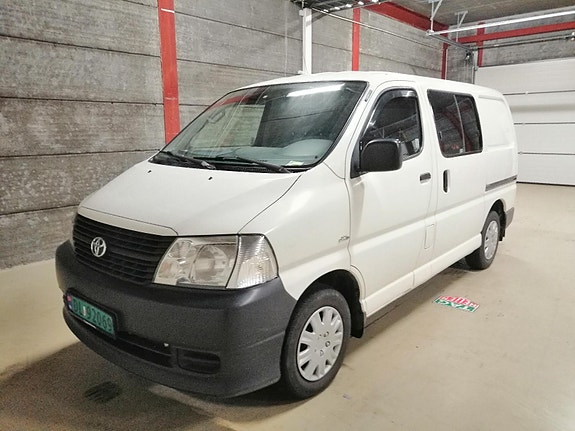 Toyota HiAce 1 of 19