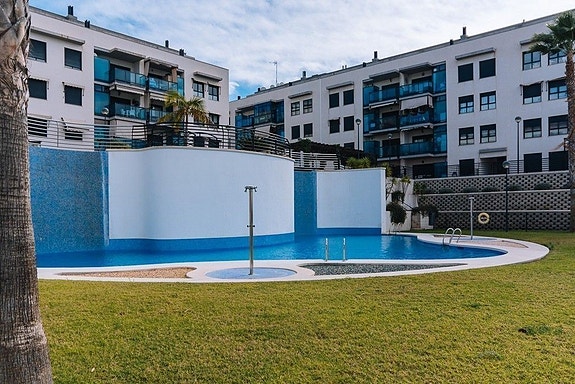 En megler med gode referanser - SPANIA1.no