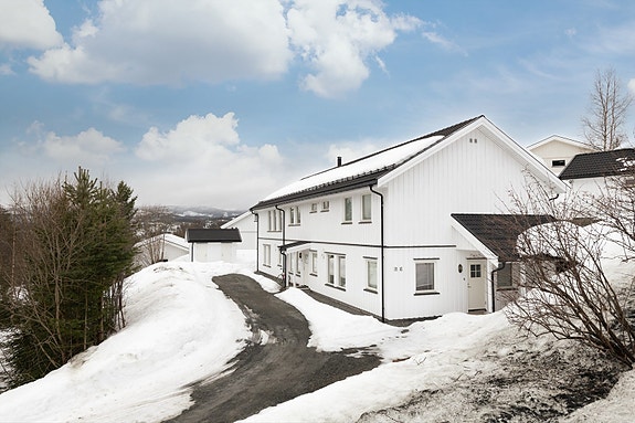 EiendomsMegler1 v/Halvor Østerli presenterer Nedre Drotning 7A-D!