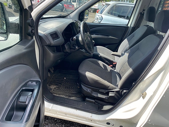 Fiat Doblo 10 of 14
