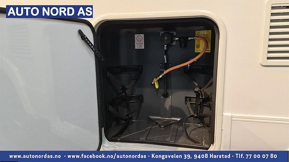 Plass for 2 gassflasker.