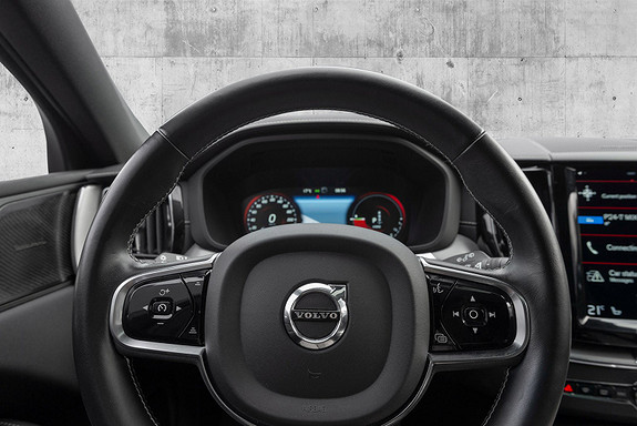 2021 Volvo XC60 T6 350hk AWD R-design