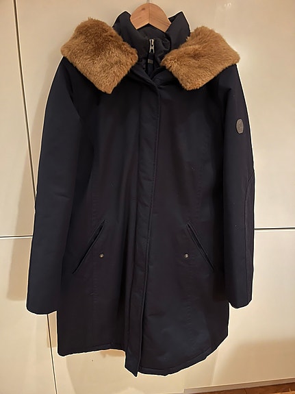 Product image 1 of 8