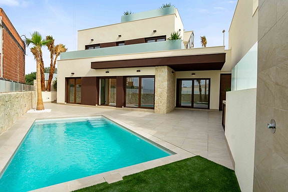 En megler med gode referanser -  SPANIA1.no